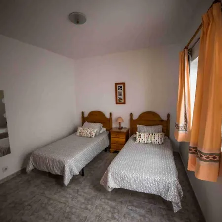 Apts El Muelle De Arrieta 아파트 *