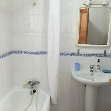 Apts El Muelle De Arrieta 아파트 아리에타